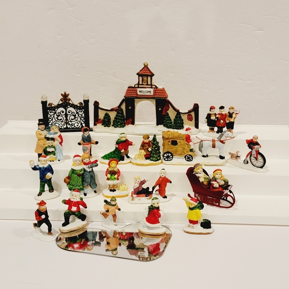 Christmas Village Figurines Collectible Set - Picture 1 of 12